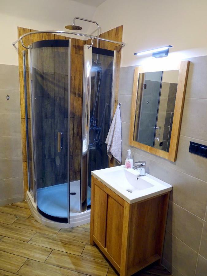Mur 4 - Apartament Z Patio Торунь Екстер'єр фото